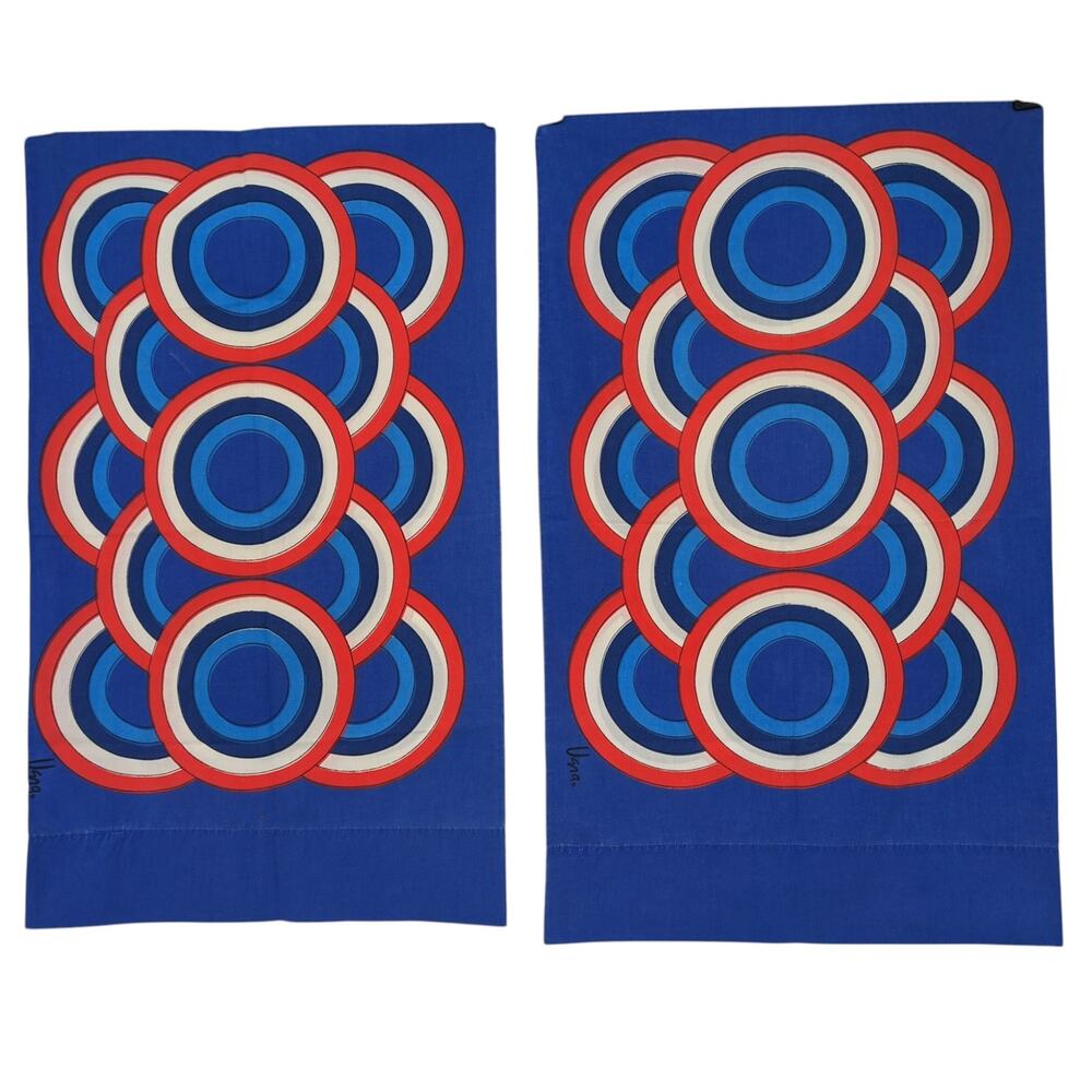 Vintage 1970's Pair VERA Collection BURLINGTON PILLOWCASES Mod Patriotic Circles